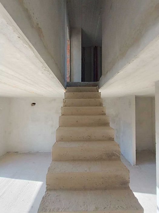 Продаж 2 поверхового таунхауса з ділянкою, 127м2, 4 кімнати.