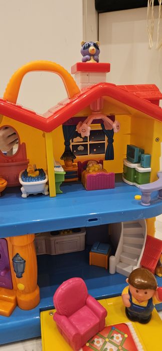 Dumel Discovery, Odkrywczy domek, zabawka interaktywna