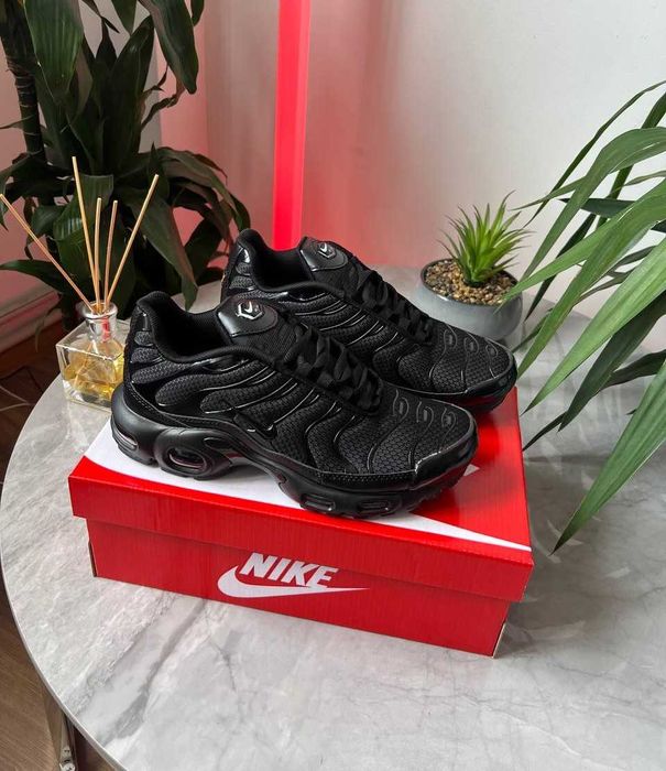 !ХІТ! Nike Air Max Plus Triple Black 38 39 40 41 42 43 44 45 найк аір