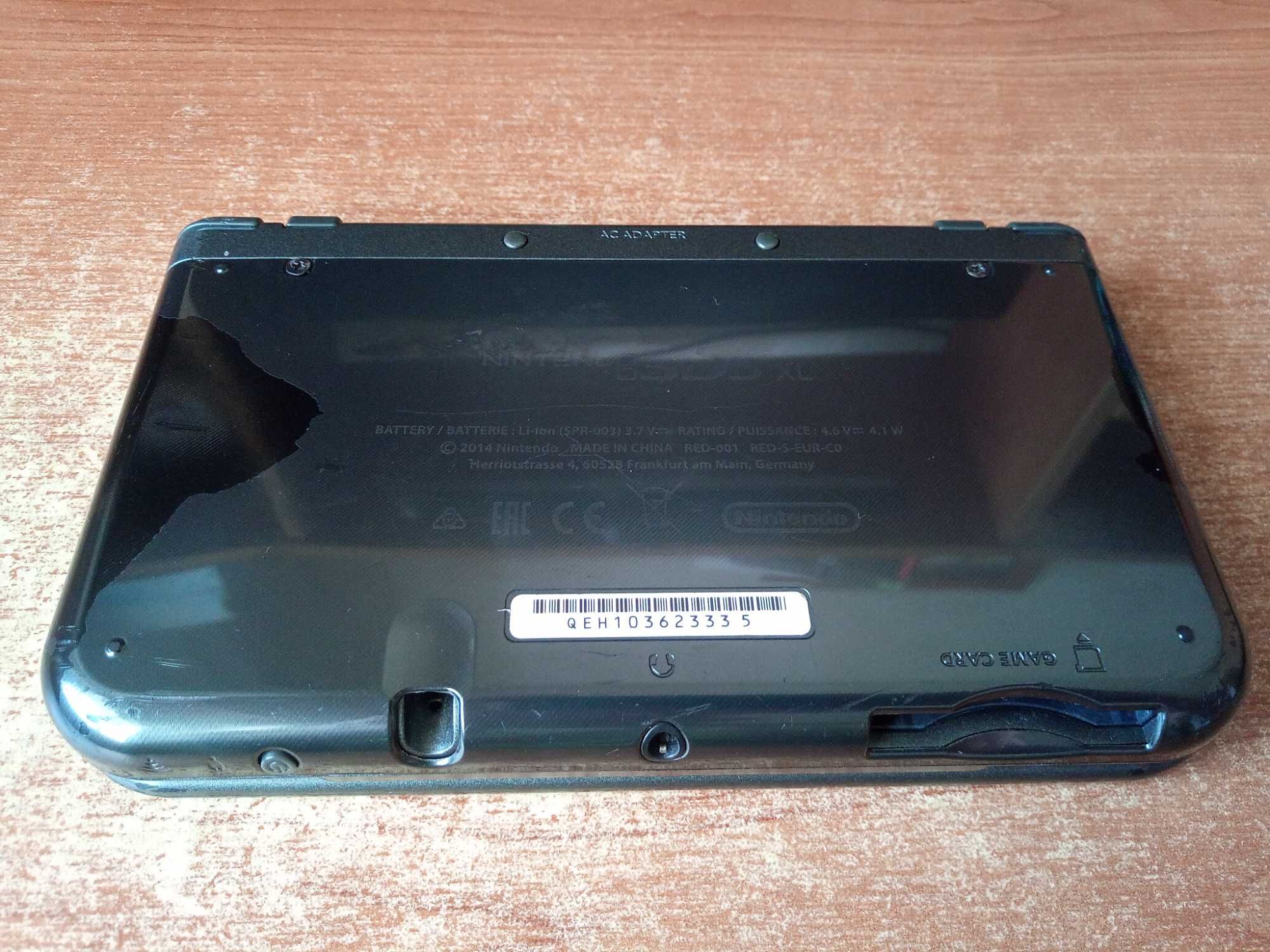 New Nintendo 3DS XL Black + 64Gb(c/ todos jogos Pokémon)(Desbloqueada)