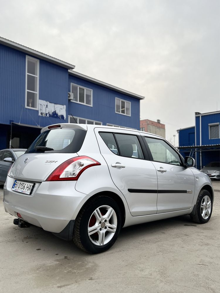 Suzuki Swift 2012, дизель, мехініка