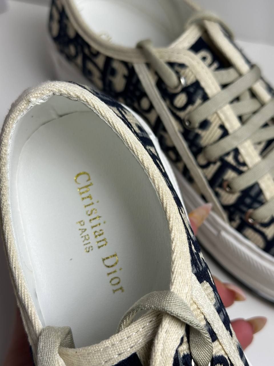 Кеди dior  Діор в наявності в 2 кольорах