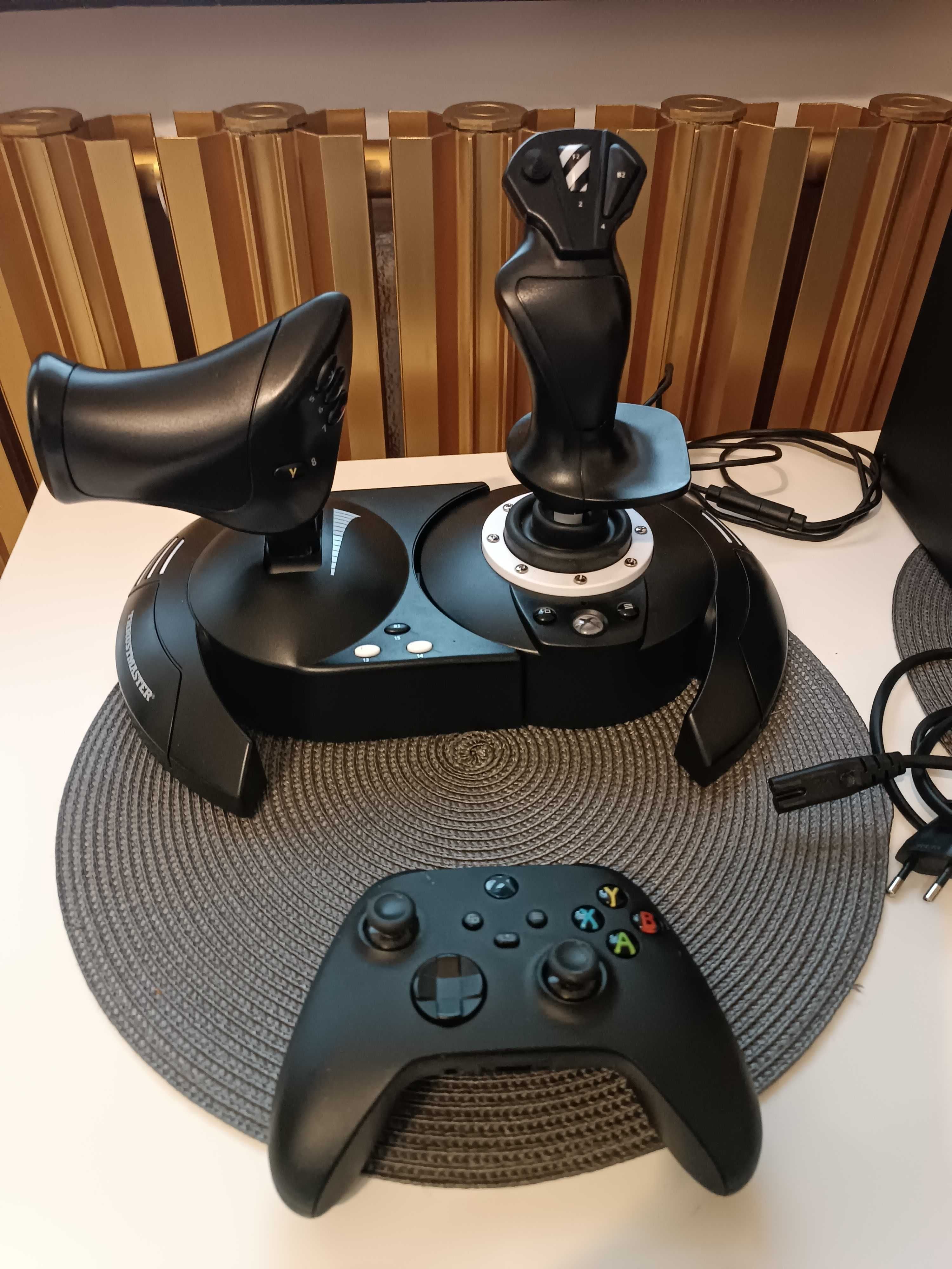 XBOX SERIES X 1TB, pad gry Joystick Thrustmaster T.Flight Hotas One