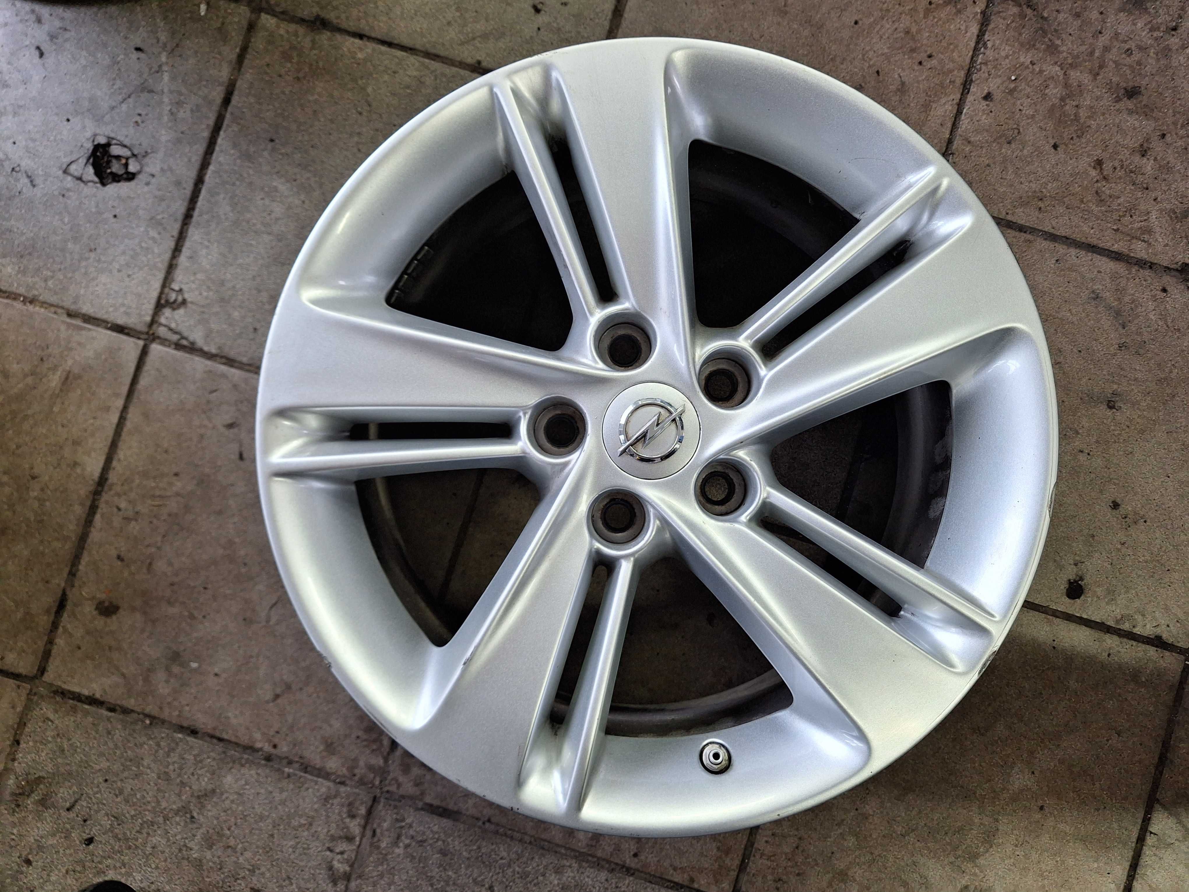 Oryginalne alufelgi 17” - Opel Insignia B