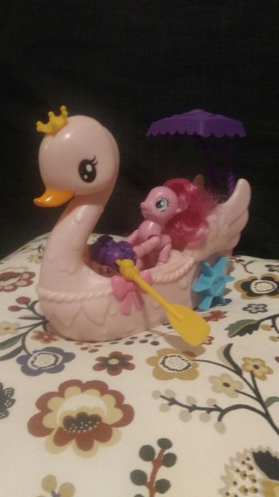 My Little Pony, Łabędzia łódka Pinkie Pie, zestaw z figurką