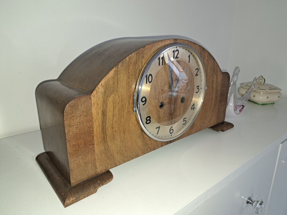 Zegar kominkowy Junghans