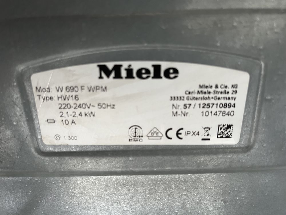 Пральна машина Miele W 690 F На 7 кг. Стан ідеальний Шир 45 см.