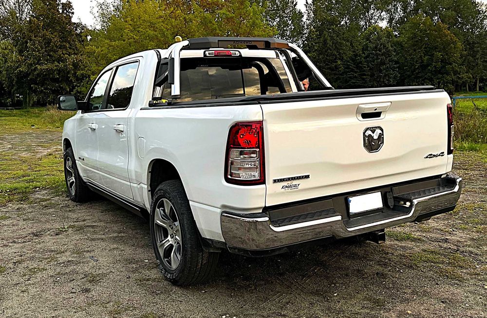 Dodge RAM 1500  3,6 V6 E-TORQUE  nowoczesna technologia spalanie 9 L