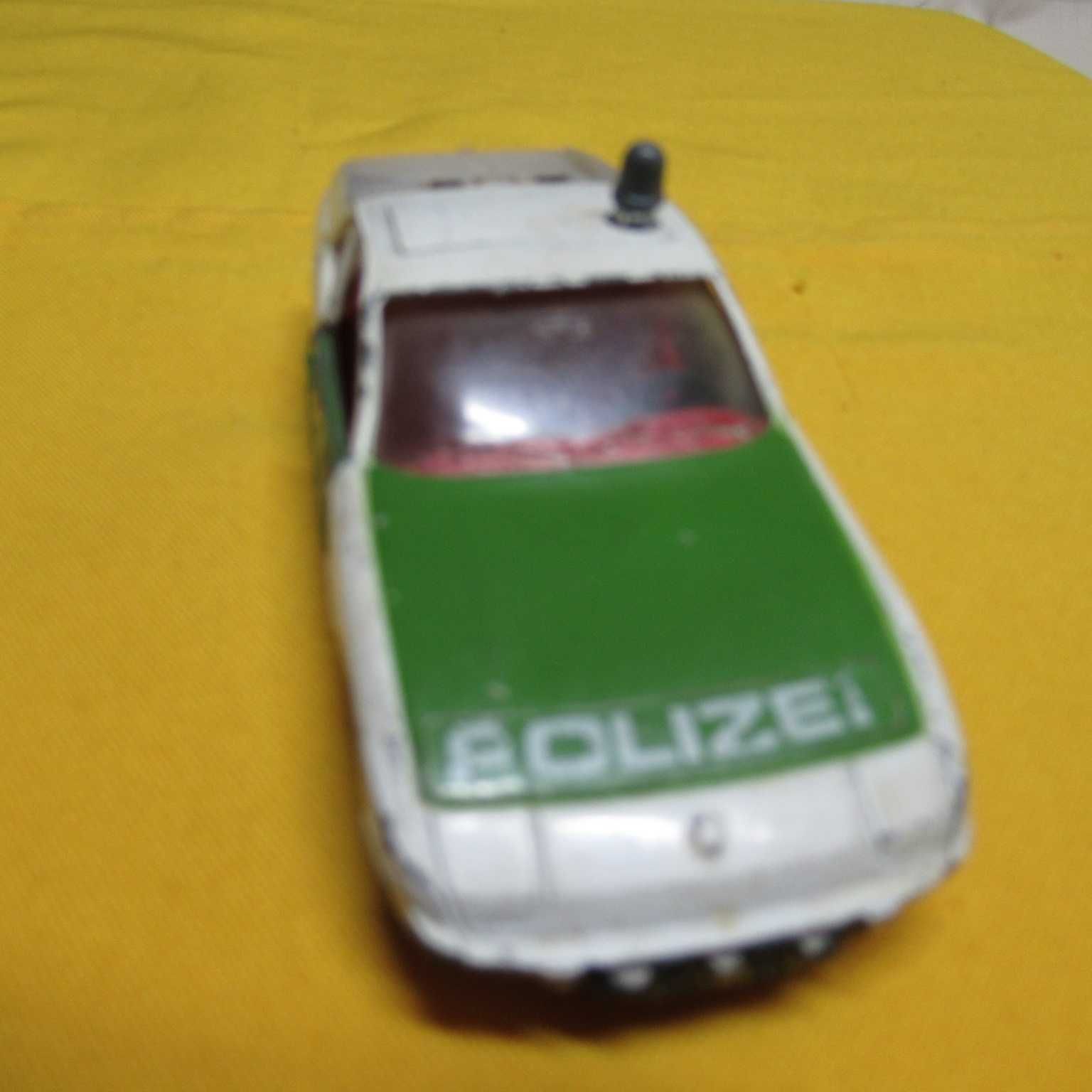 (109)-Porsche 924 antigo em metal da Corgi Toys esc:1:43