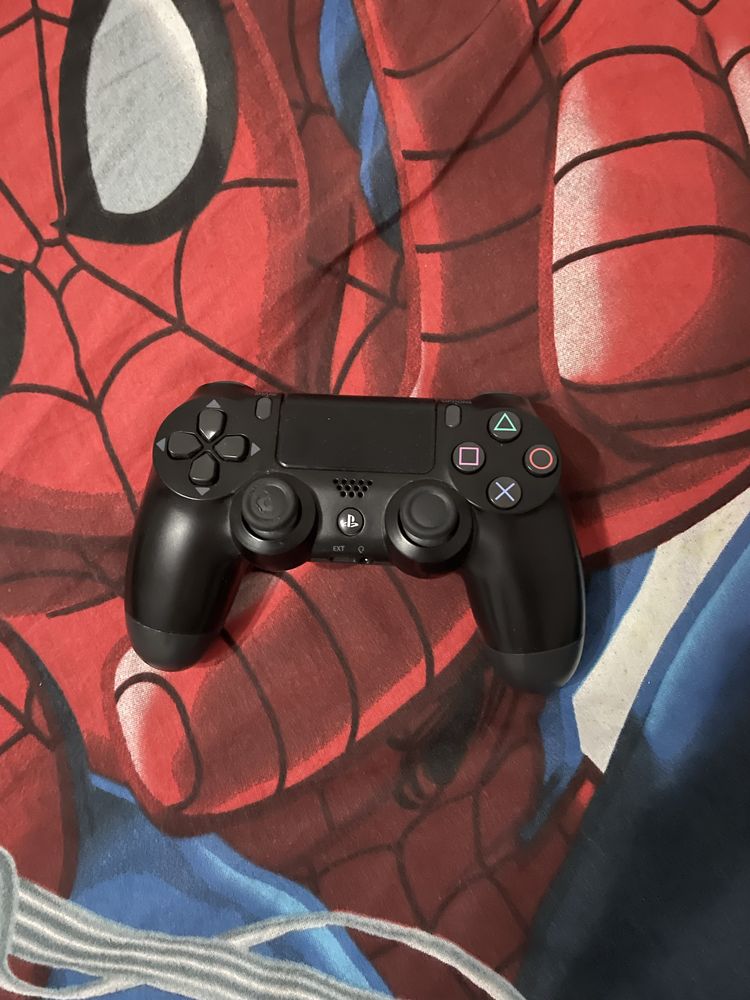 Konsola playstation 4