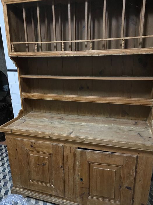 Armário em Madeira para restauro