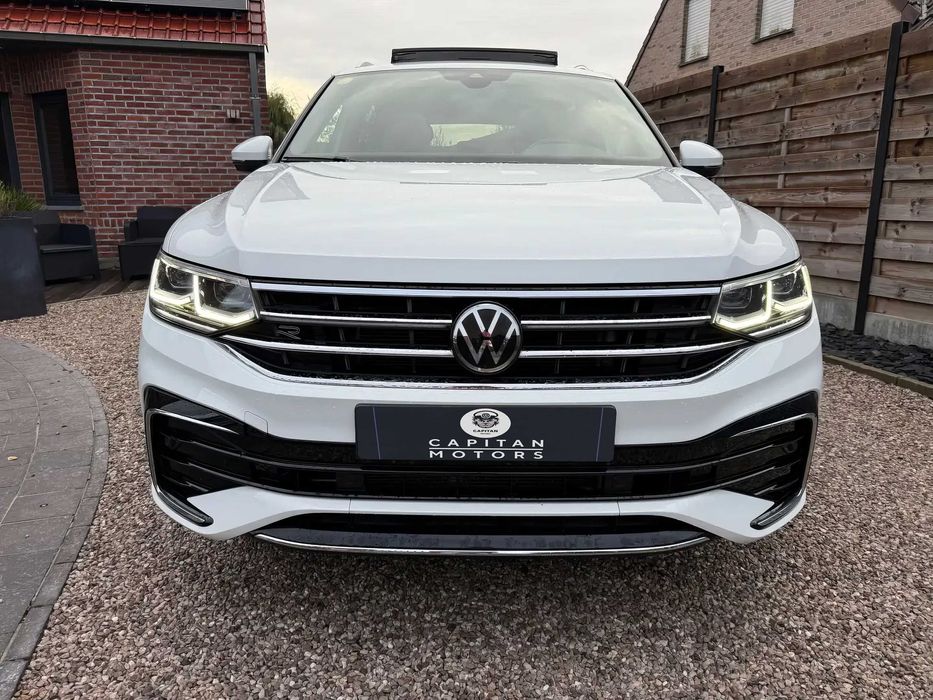 Volkswagen Tiguan      2022