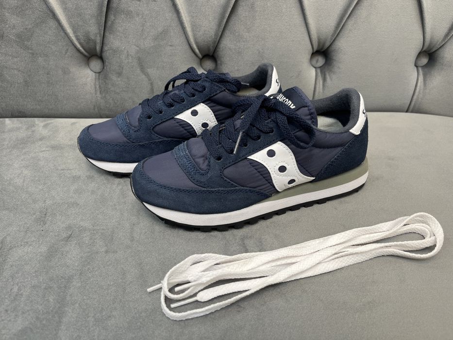 Продам жіночі кросівки Saucony jazz