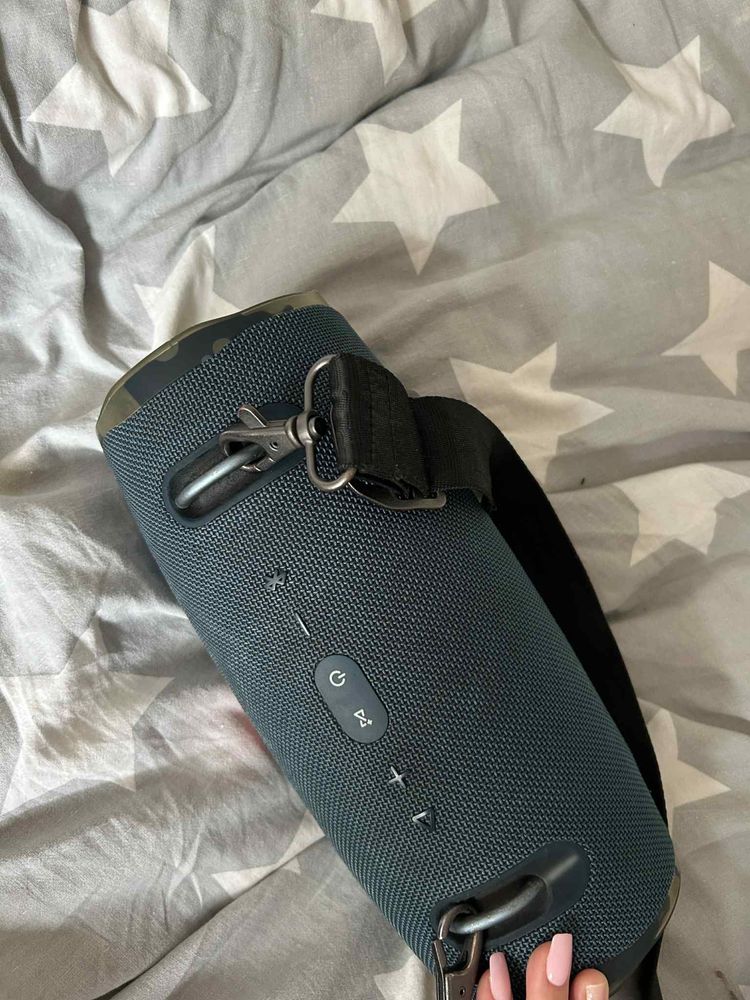 Głośnik JBL Xtreme2 z ładowarką