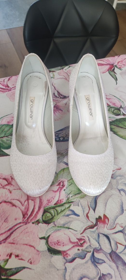 Buty białe na obcasie ślub komunia chrzciny blyszczace