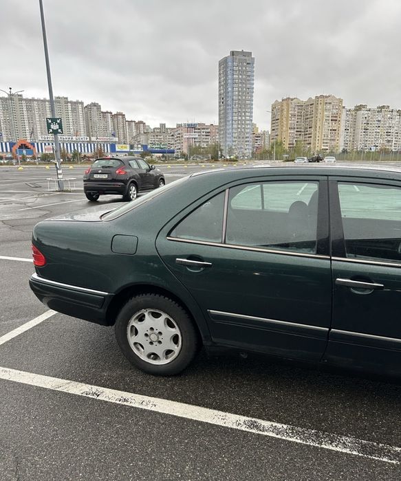 Мерседес 210 живой