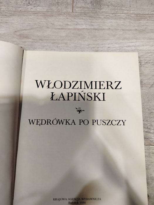 Książka wędrówka po puszczy Łapiński