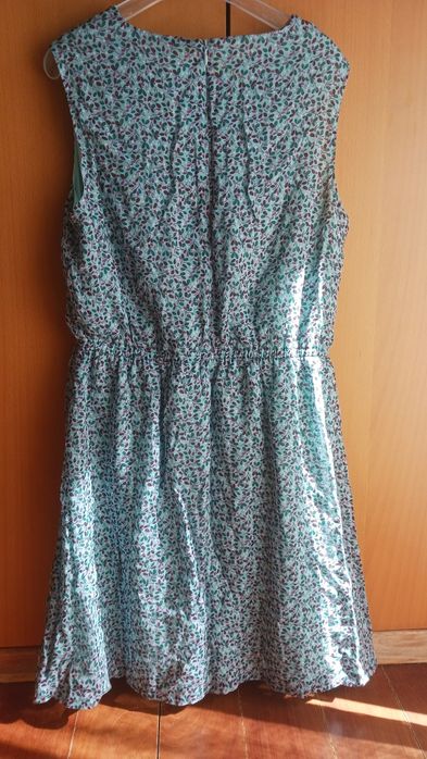Vestido menina marca benetton