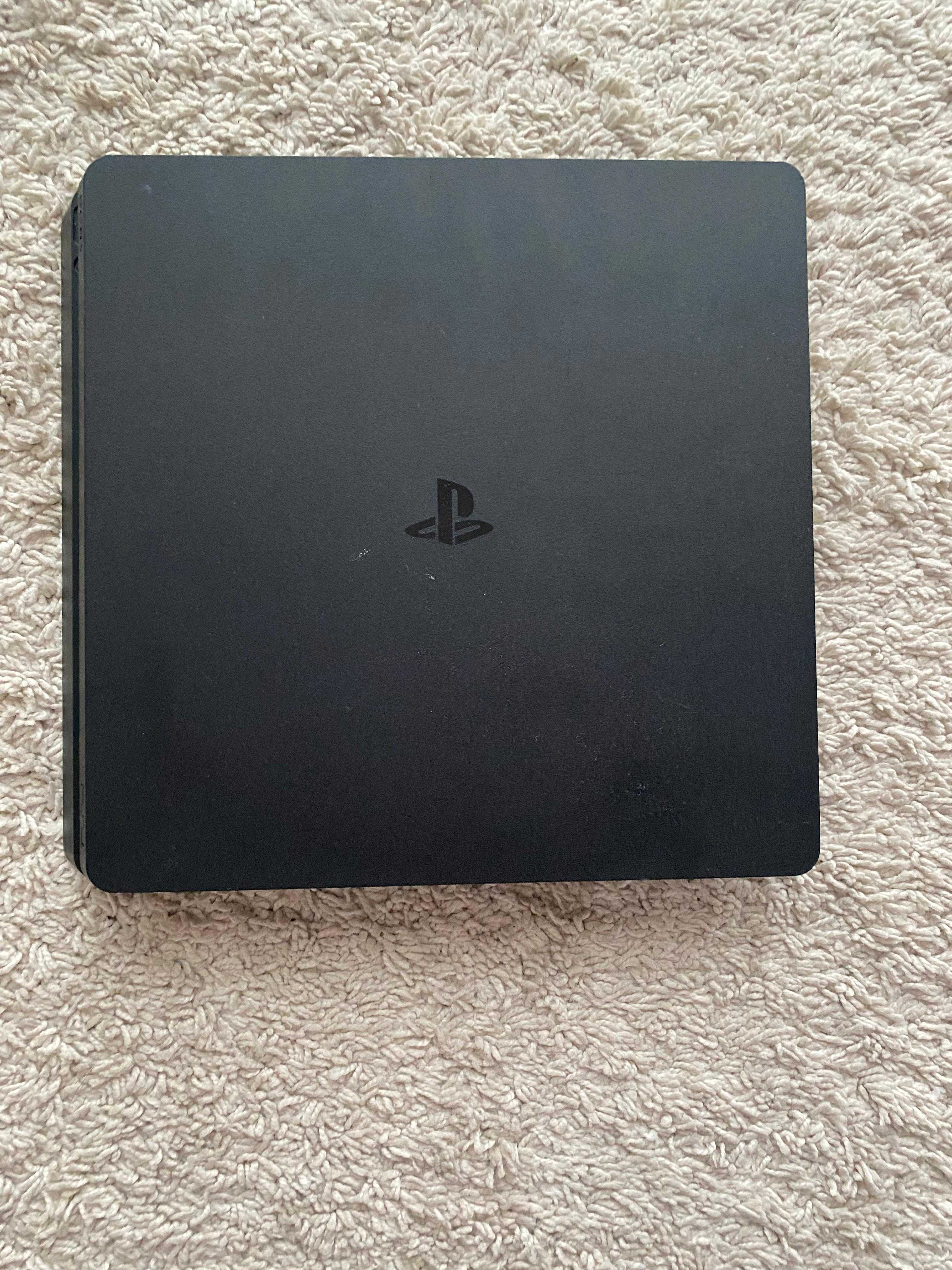 playstation 4 c/2 jogos + comando