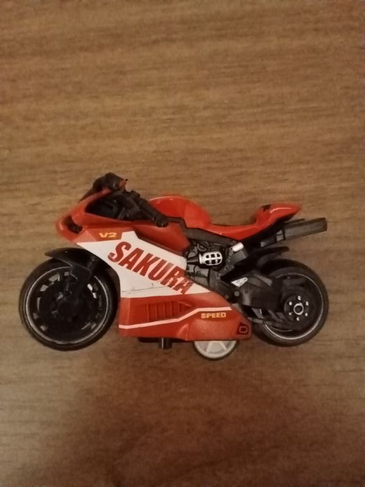 Мотоцикл моделька