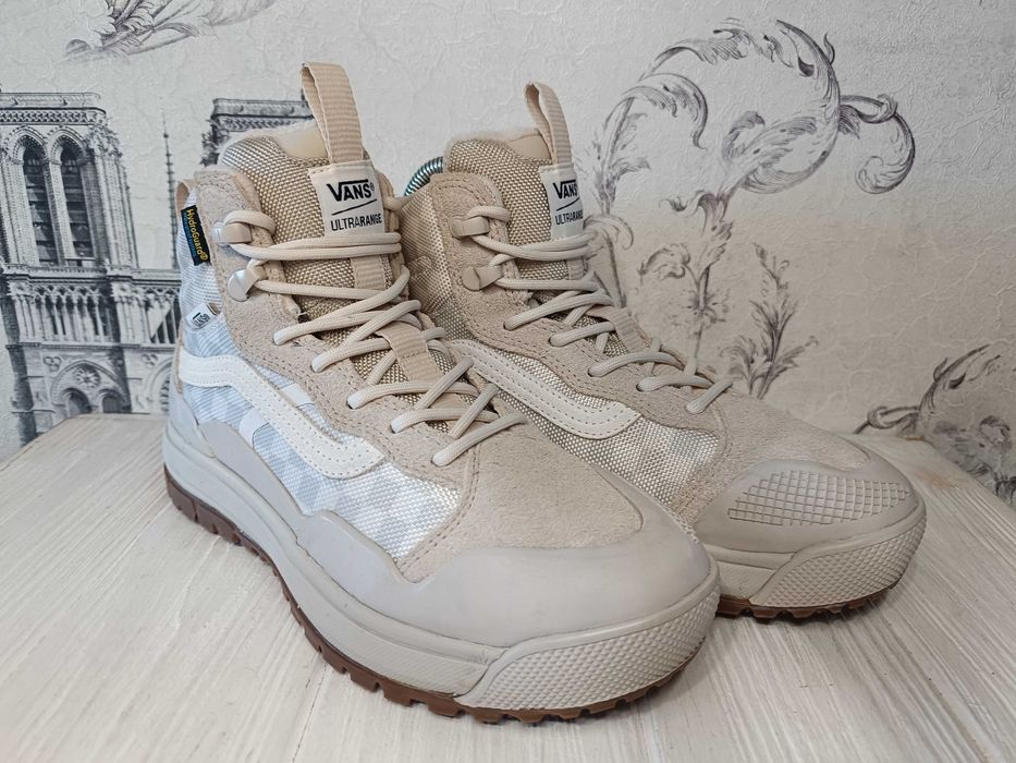 Vans Ultrarange Exo Hi Mte-2