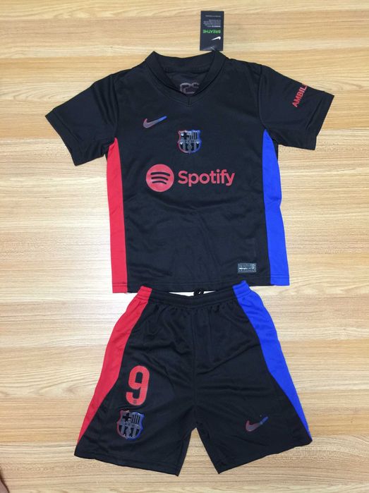 Strój dziecięcy #9 Lewandowski FC Barcelona wyjazdowa R.28