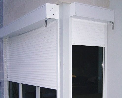 Reparação de estores manual e elétrico.