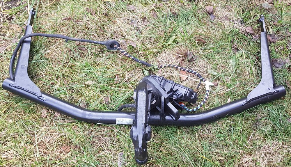 Elektryczny hak holowniczy skoda Karoq jak nowy okazja