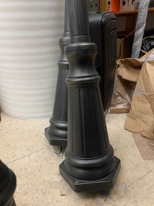 Candeeiro de pé INSPIRE MONZA PRETO