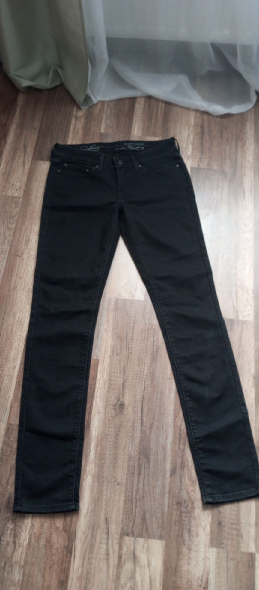 Spodnie damskie skinny  Levi's rozm. M