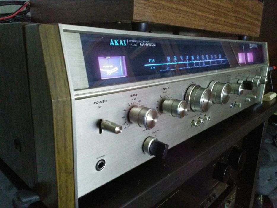 Amplificador Receiver Akai AA-910DB