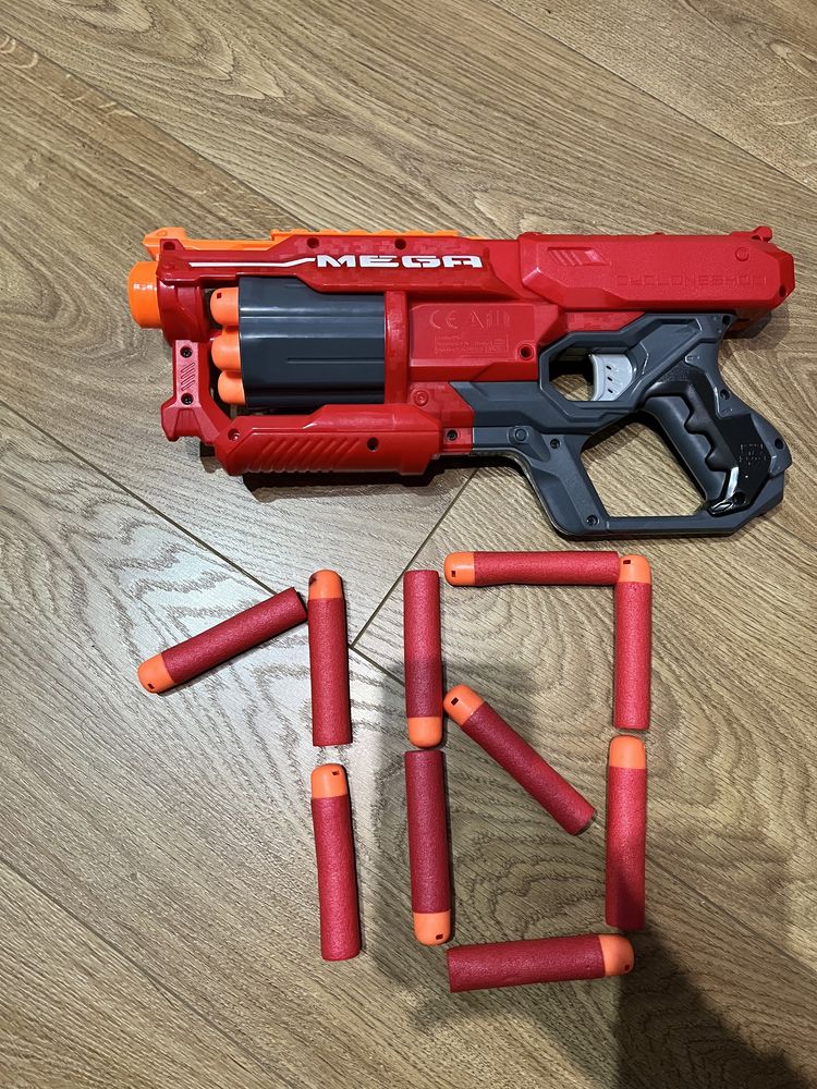 Nerf MEGA cycloneshock