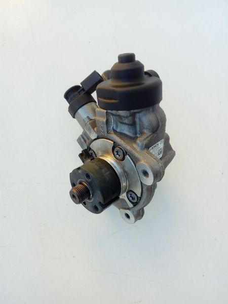 Насос топливный ТНВД 03L130755  Passat b7 Skoda 2.0 TDI Audi A4 B8 A6