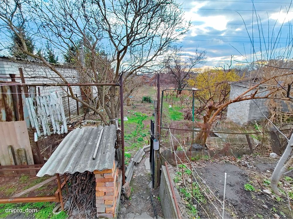 Продам отдельный дом по ул Луговской с участком 5 соток