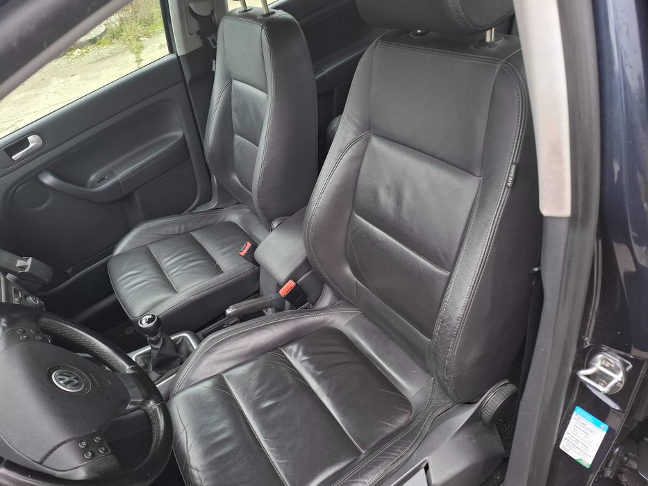 fotel fotele kanapa wnętrze skórzane skóra vw golf V VI 5 6 plus grzan