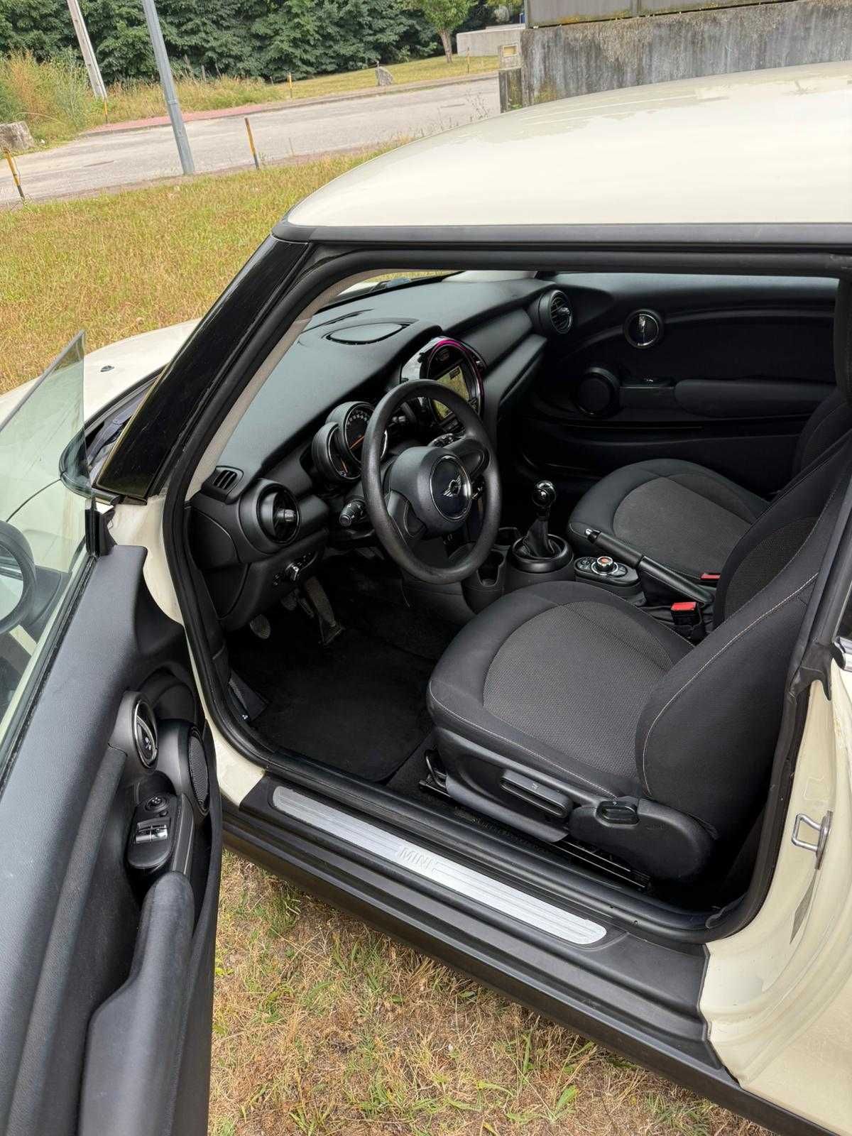 MINI COOPER BEGE