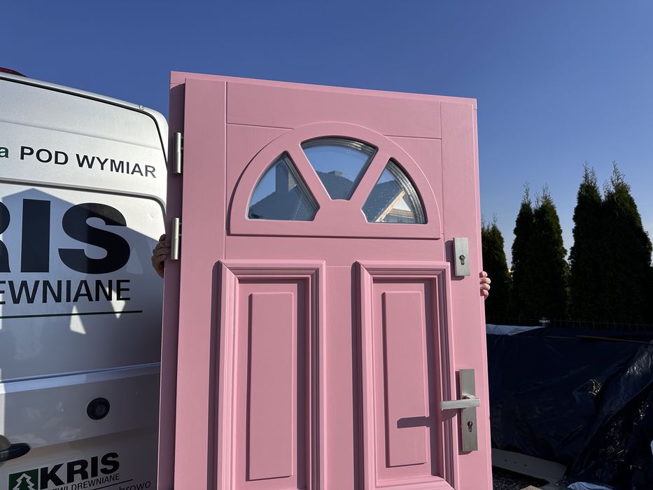 Drzwi zewnętrzne drewniane Angielskie  Czyste Powietrze Różowe