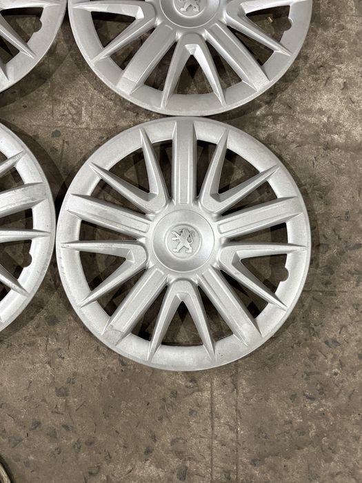 Оригінальні ковпаки R15 Peugeot (Пежо). Комплект. Гарний стан!