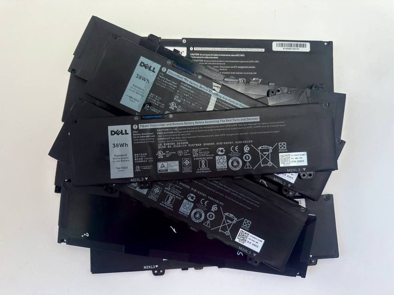 Батарея АКБ Dell Inspiron 13 7373 7386 7380 F62G0 11.4V 38Wh
Батарея