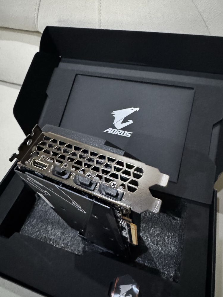 Aorus RX 6700XT Капсула часу!