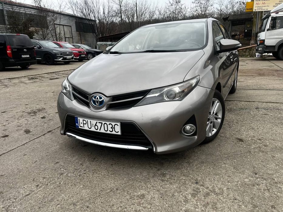 Toyota Auris toyota Auris 1.8 hybryda HB maly przebieg! super stan