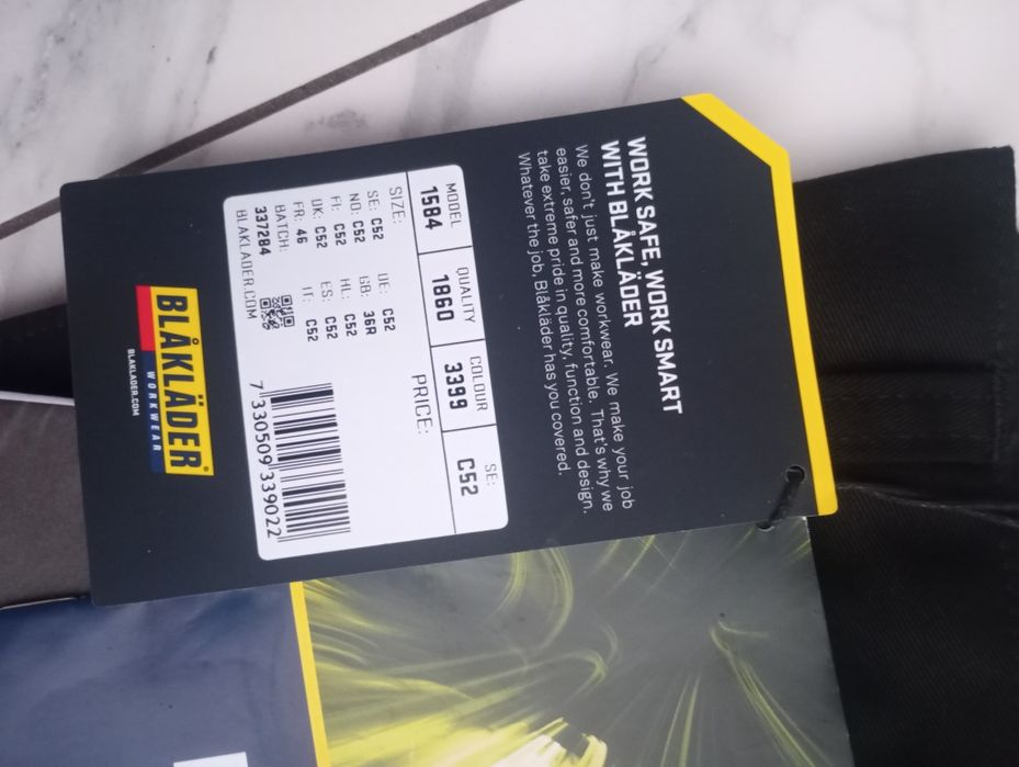 Spodnie robocze 52 rozmiar pomarańczowe albo czarne.