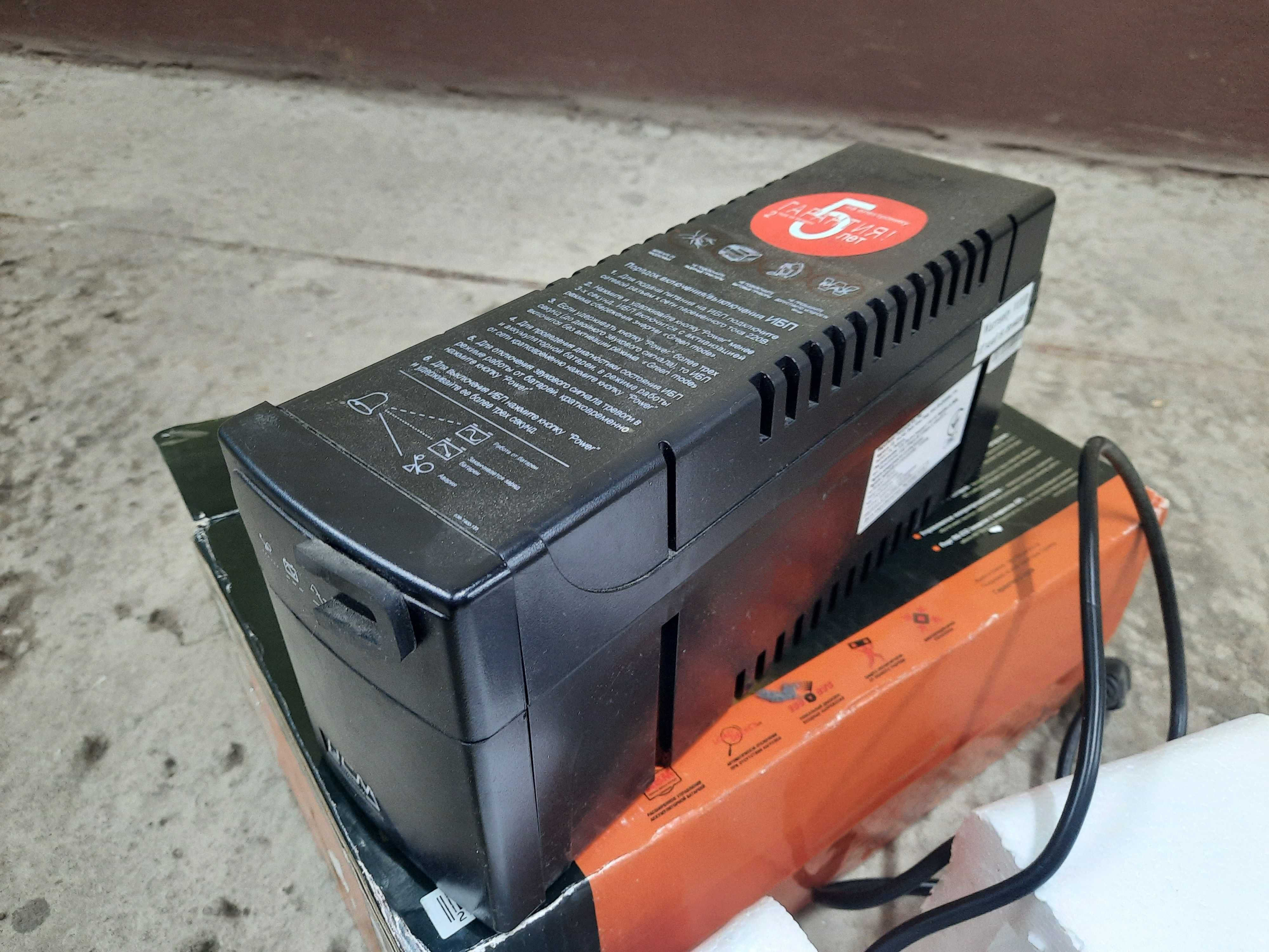 ИБП PowerCom Back Pro BNT-600A Schuko