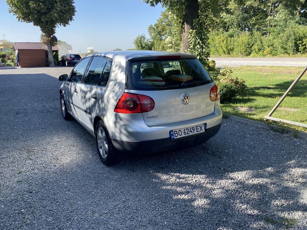 Golf 5 1.4 benz 2005 рік