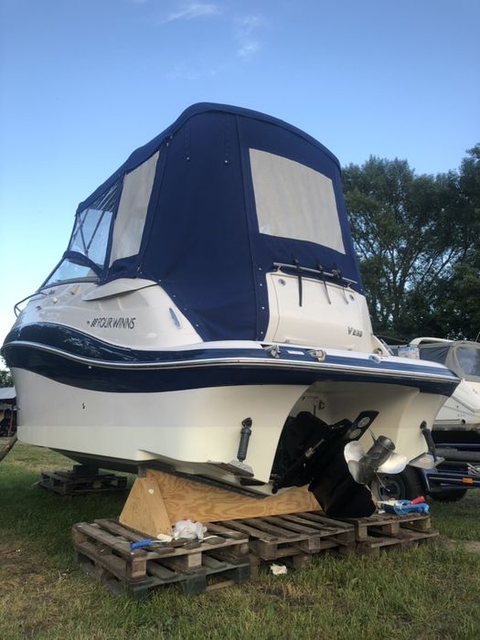Продам катер Four Winns 258 Vista