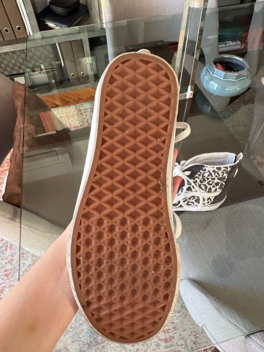 Tenis vans cinzento e branco