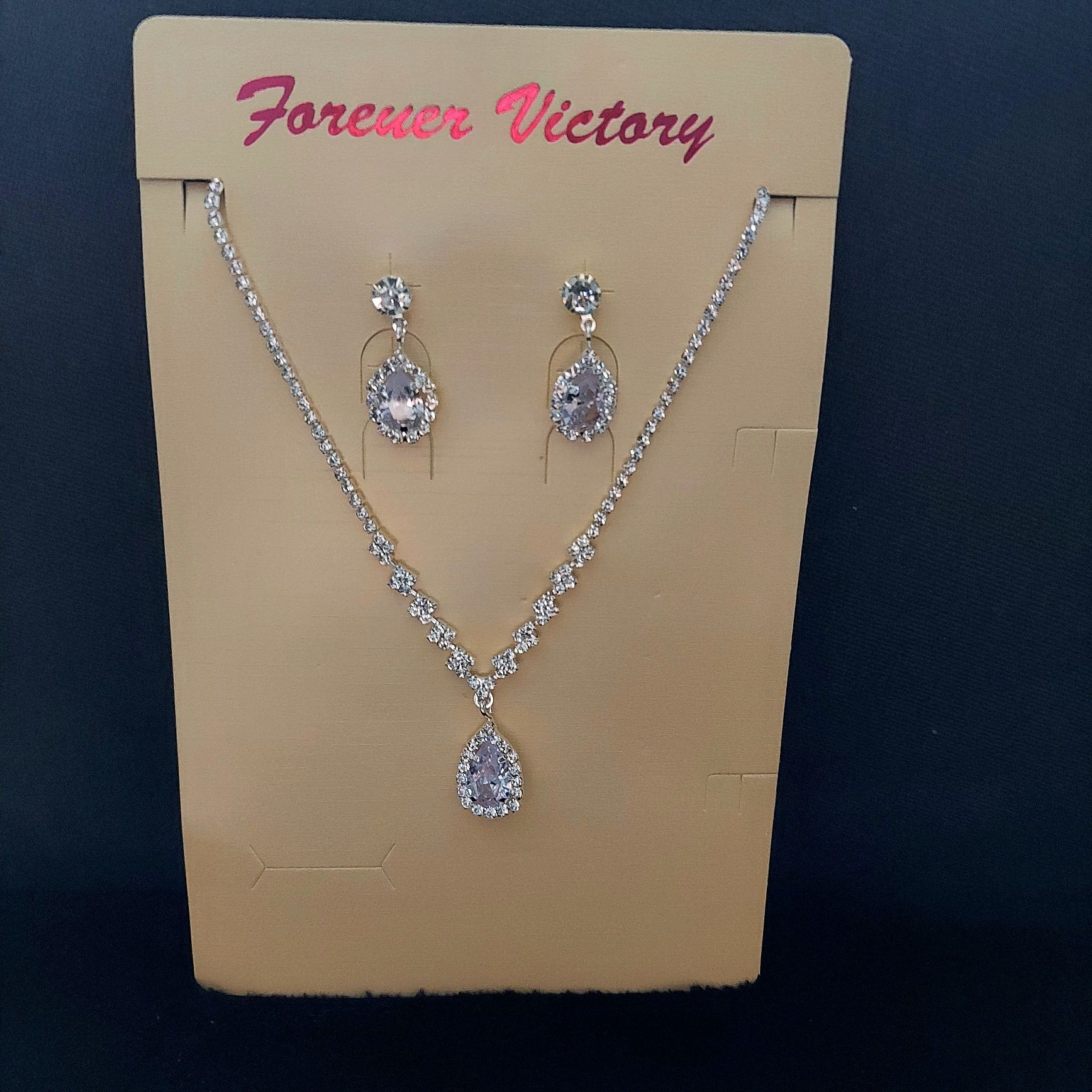 Elegancki delikatny zestaw biżuteri srebrne cyrkonie kryształki