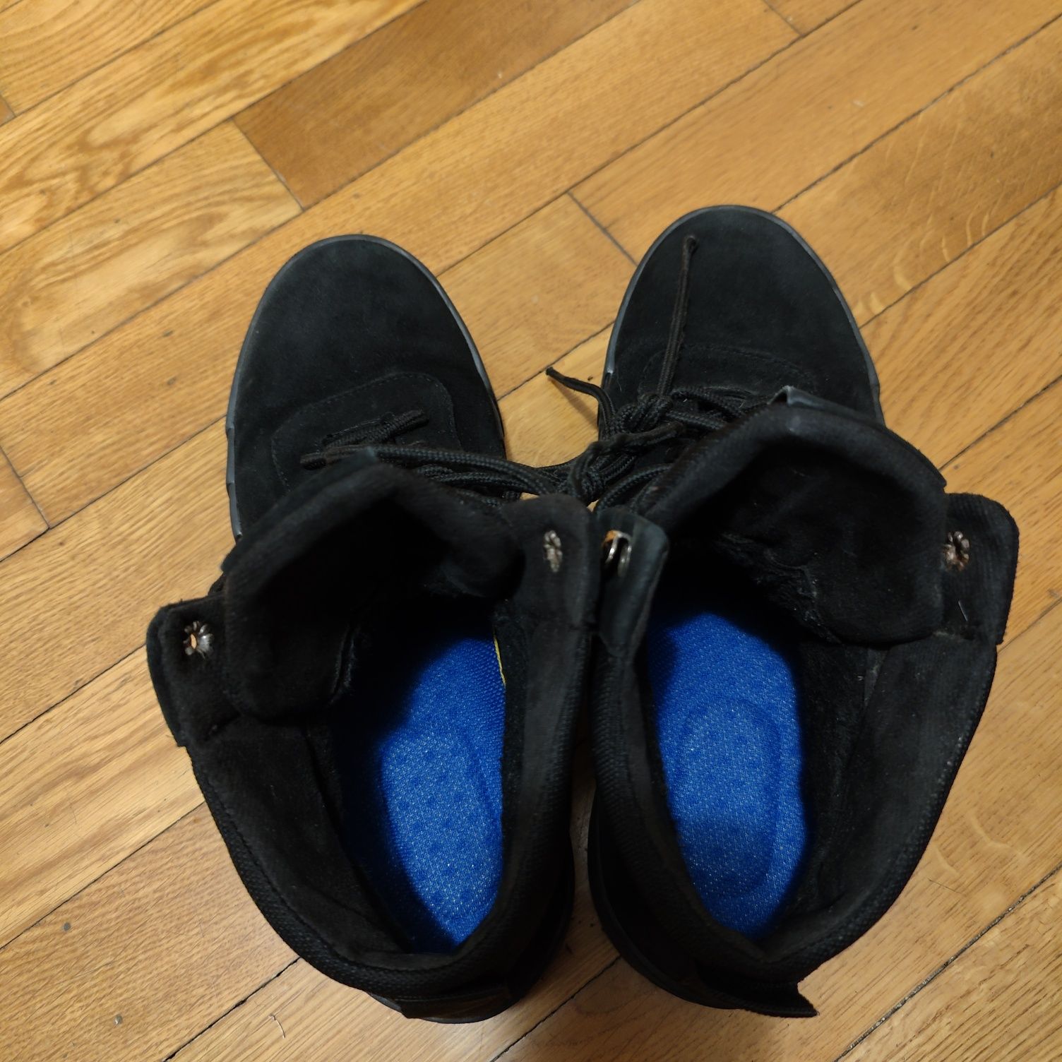 Зимние замшевые мужские кроссовки