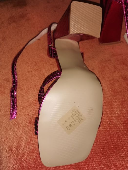 Sandálias rosa fuschia tam 38