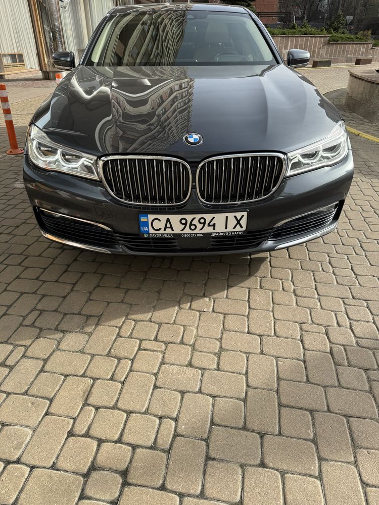 Bmw 750 XI в отдичном состоянии